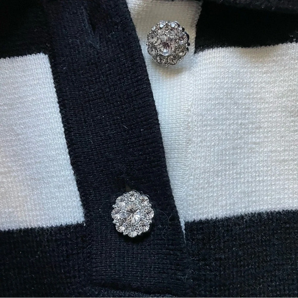 Zara Women’s Small Cropped Black  and White Polo Collar Shirt - Picture 4 of 8